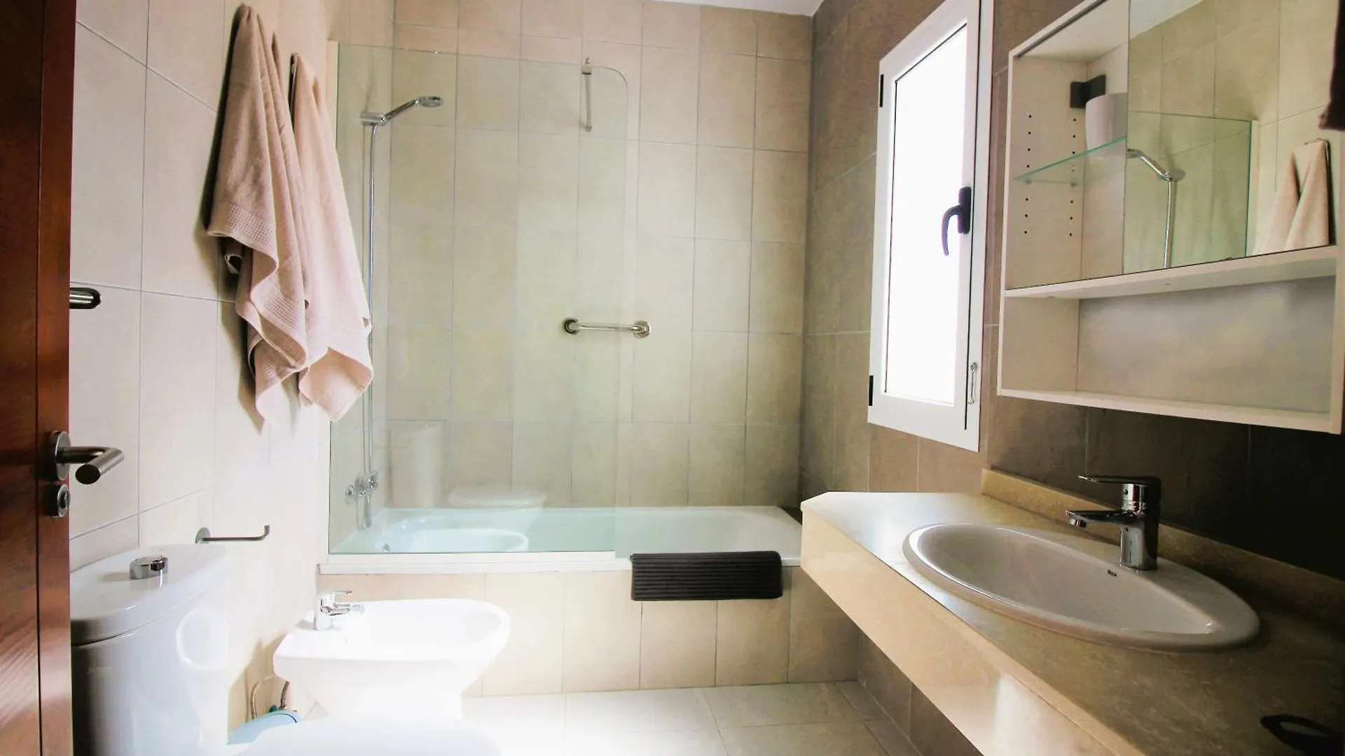 펜션 티아즈 Casa Tabaiba Con Jardin Y Barbacoa 빌라